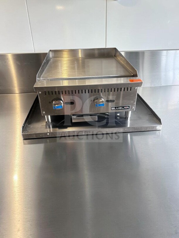 Blue Lava BLGM24-24D, 24" commercial gas griddle, 1" plate, 60,000 BTU, natural gas, pristine condition, CSA certified.