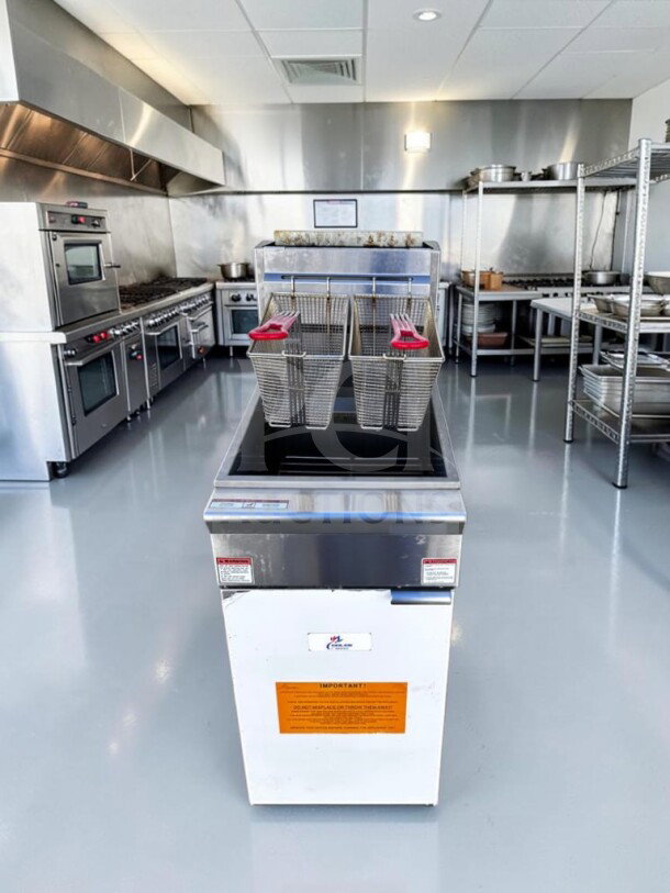 Cooler Depot HFRF-120B-NG commercial fryer, 50 lb, natural gas, 120,000 BTU, twin baskets, ETL & NSF certified, fully tested.