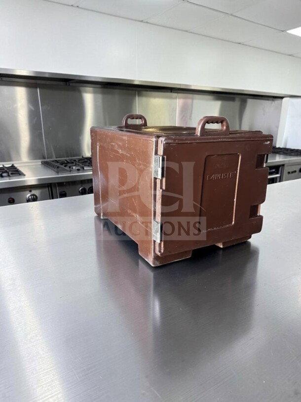 Brown Carlisle PC300N01 Cateraide™ insulated food pan carrier, 5-pan capacity, immaculate condition, NSF listed.