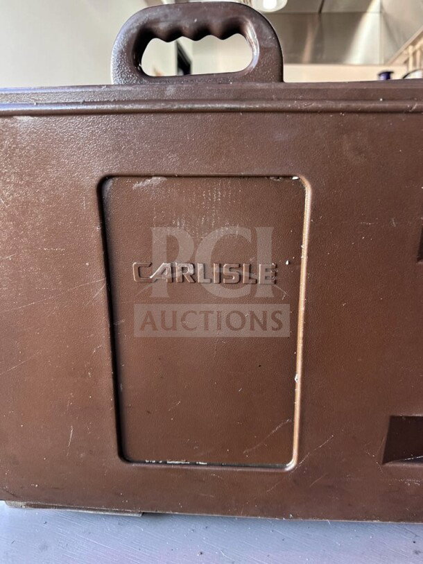 Brown Carlisle PC300N01 Cateraide™ food pan carrier, 5-pan capacity, immaculate condition, NSF listed, visible logo.