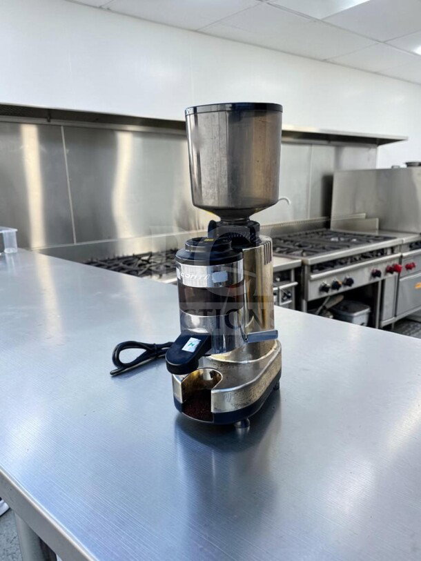 Gino Rossi R.45 espresso grinder with doser, 64mm flat burrs, stainless steel, fully operational, made in Italy.