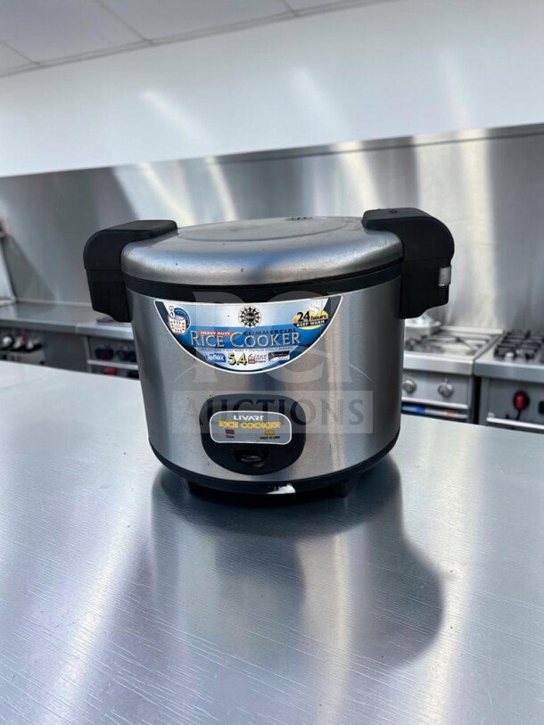 High-grade Livart L-350 commercial rice cooker, 28-cup capacity, stainless steel, 1550W, fully tested, operational.