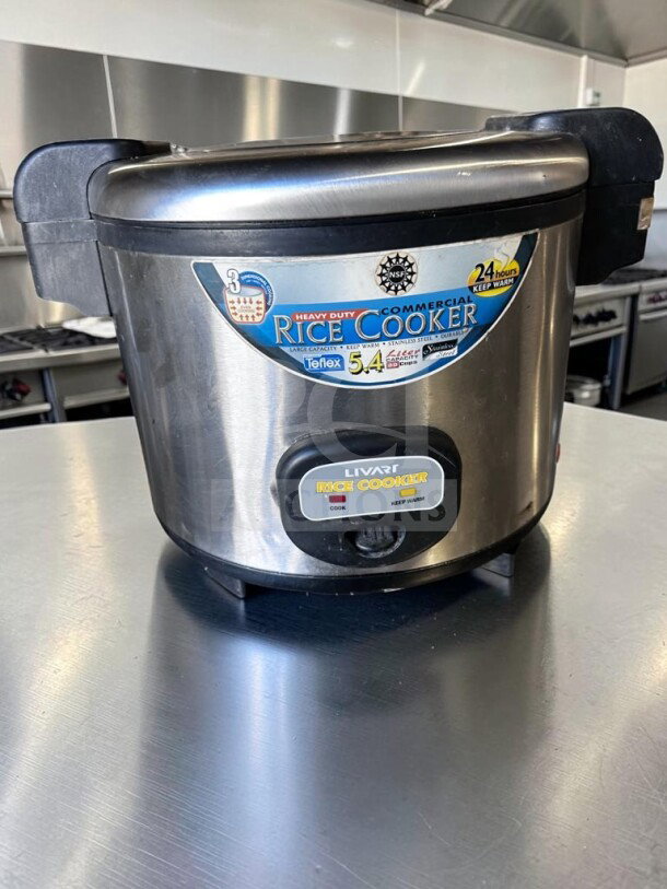 Livart L-350 commercial rice cooker, 30-cup, stainless steel, 5.4-liter capacity, 1,550W, well-maintained, fully tested.