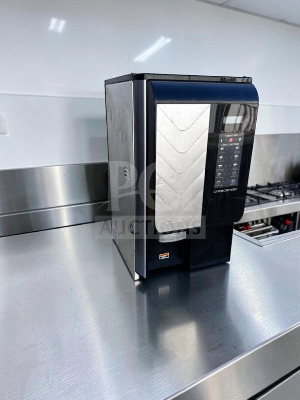 BUNN Crescendo 44300.0213 espresso machine, outstanding condition, commercial bean-to-cup, 9 drink options, 220-240V.