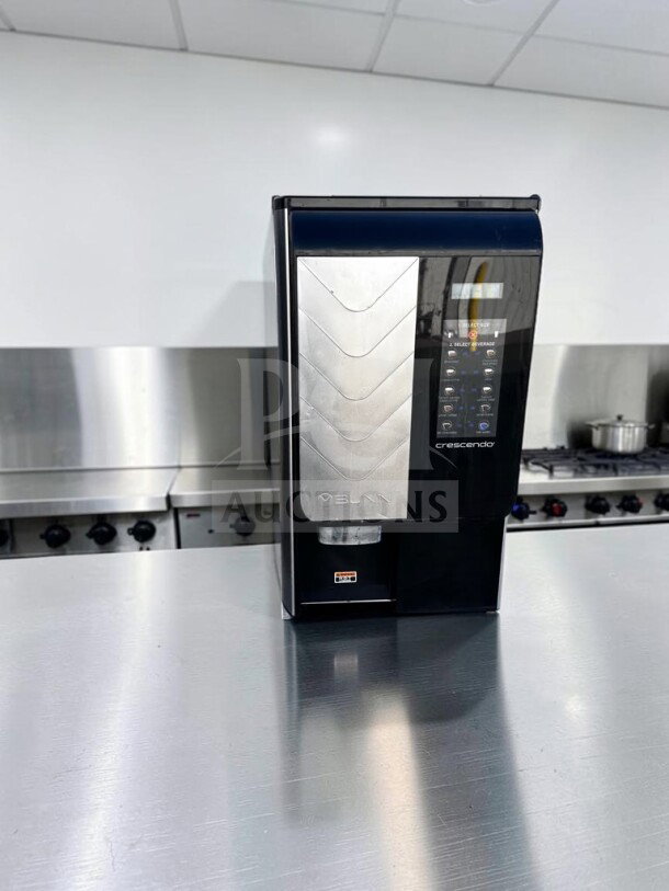 BUNN Crescendo 44300.0213 espresso machine, excellent condition, 9 drinks, touch display, stainless steel front, 220-240V.