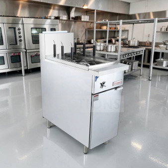 Brand new Empura E-PC11_NAT commercial pasta cooker, 15.67", 11-gallon tank, six baskets, 70,000 BTU, ETL & NSF compliant.