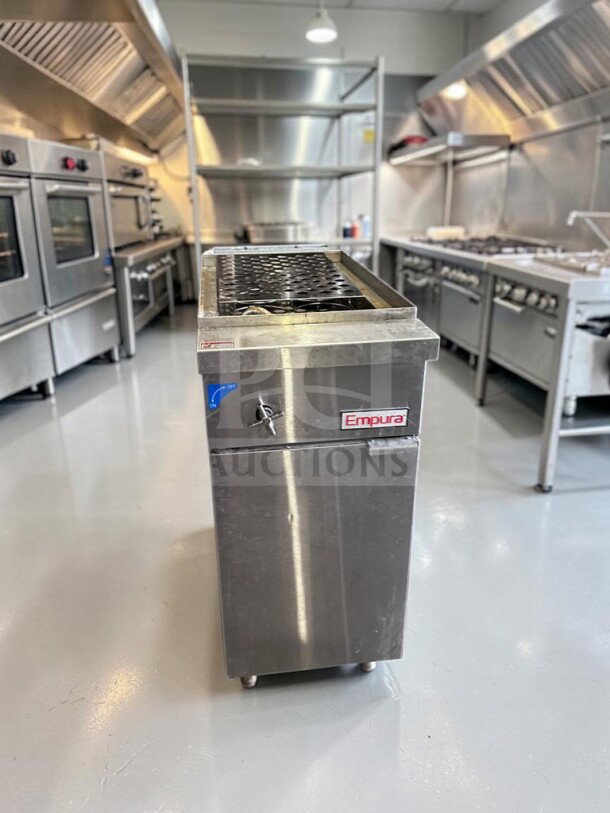Brand new Empura E-PC11_NAT commercial pasta cooker, 11-gallon tank, six baskets, 70,000 BTU, ETL & NSF/ANSI 4 compliant.