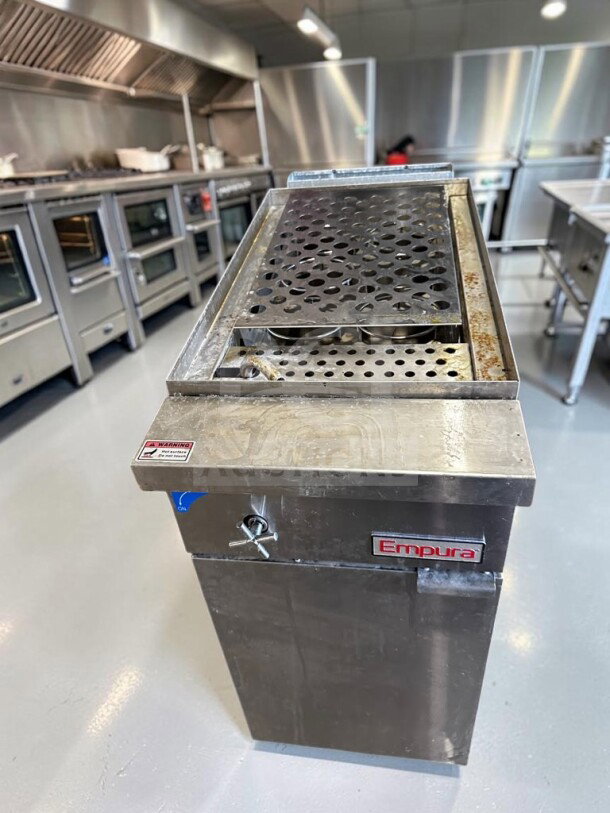 Brand new Empura E-PC11_NAT 15.67" commercial natural gas pasta cooker, 11-gallon tank, six baskets, 70,000 BTU. ETL & NSF/ANSI 4 compliant.