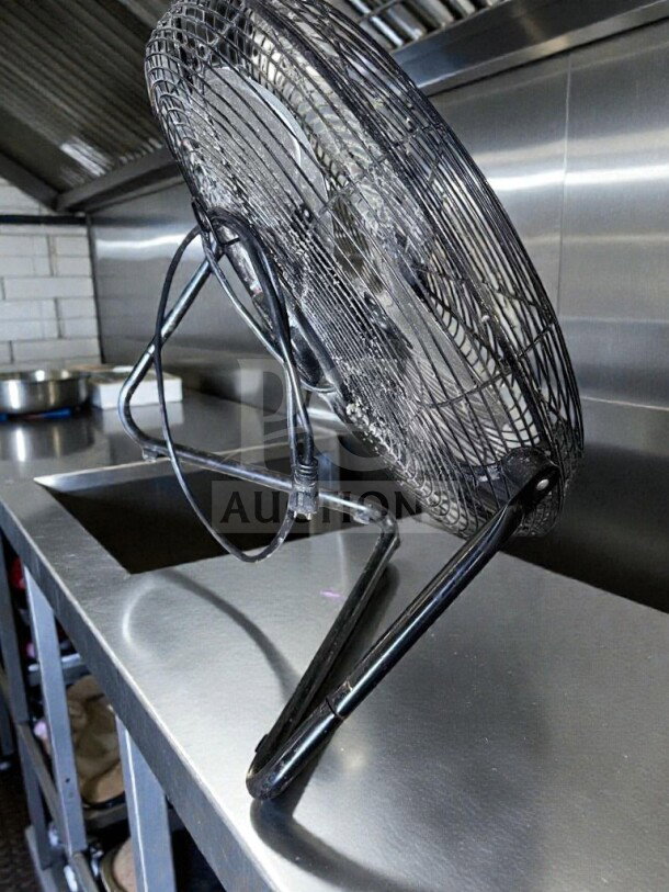 18" high-velocity floor fan, black metal frame, model DF18/PSC-600B, 120V, fully inspected, UL listed, operational.