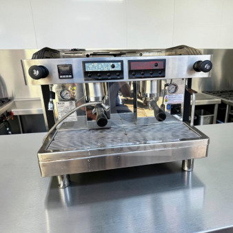 Remarkable KLüb LT2 Teapresso Machine, dual 6-liter boilers, 220-240V, 5,500W, ETL listed, fully operational, excellent condition.