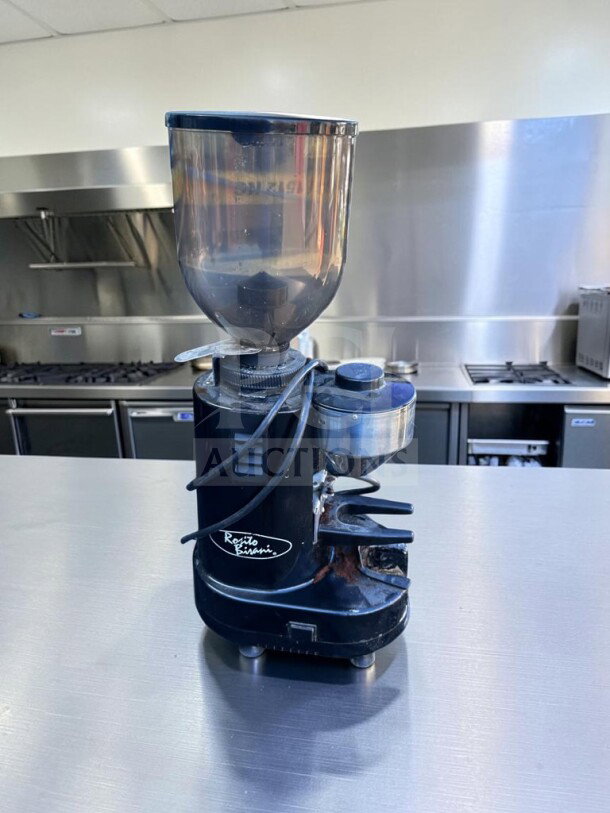 Gino Rossi RR45 espresso grinder with doser, 1.2 kg hopper, 63.5 mm flat burrs, first-class condition, fully tested.