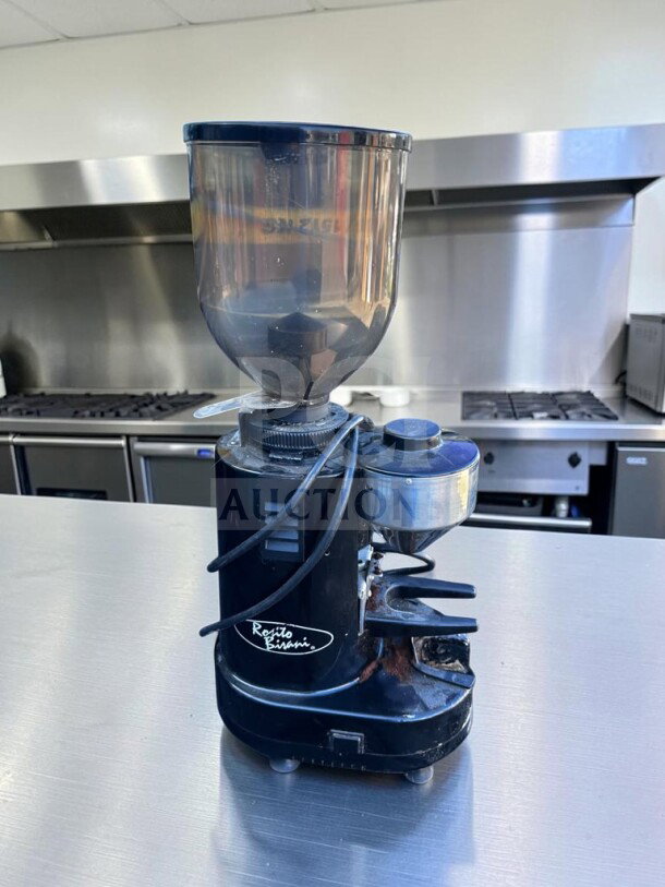 Gino Rossi RR45 espresso grinder, 1.2 kg hopper, 63.5 mm flat burrs, commercial-use, fully tested, automatic doser, 120V.