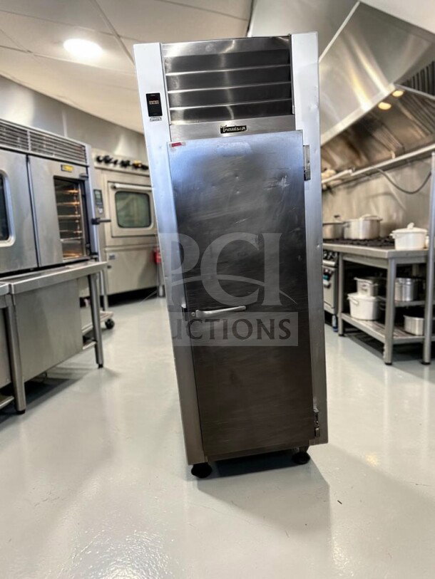 Flawless Traulsen G12010 30" G-Series reach-in freezer, 24.2 cu. ft., right-hinged solid door, 115V, NSF & UL listed.