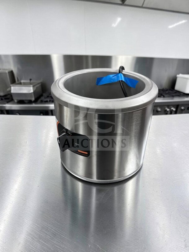 Nemco 6100A 7 Qt. Round Food Warmer, superb condition, stainless steel, adjustable thermostatic control, 120V, 550W, NSF/ETL listed, new/open box.
