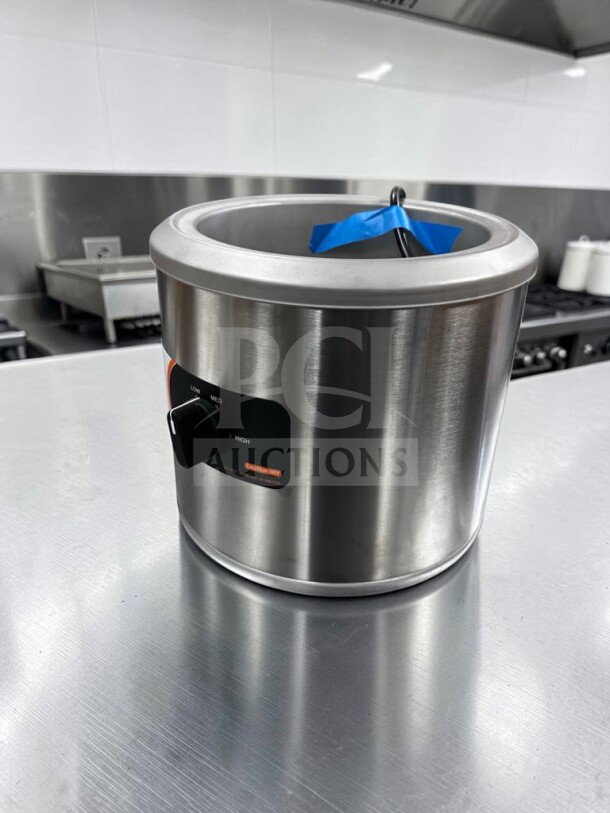 Nemco 6100A Commercial 7 Qt. Food Warmer, stainless steel, adjustable thermostat, superb condition, new/open box.
