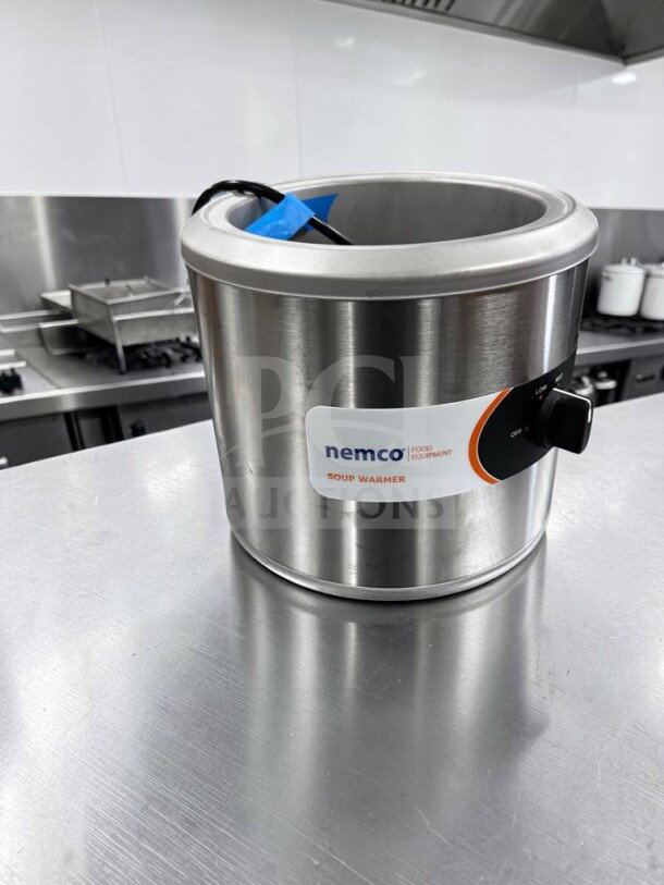 Nemco 6100A commercial food warmer, 7 qt, stainless steel, adjustable thermostat, new/open box, NSF & ETL listed.