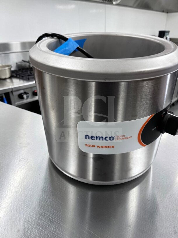 Nemco 6100A 7 Qt. stainless steel food warmer, superb condition, adjustable thermostat, NSF & ETL listed, new/open box.