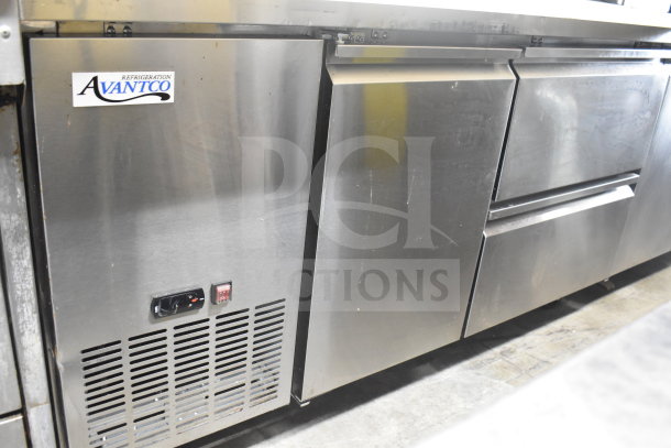 Avantco Commercial Pizza Prep Table with 2 drawers, 1 door, steel finish, on casters. 115 Volts, 1 Phase. видно логотип Avantco.