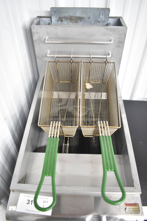 Entree F3-N commercial deep fryer, natural gas, 90,000 BTU, includes 2 baskets, stainless steel, clean condition.