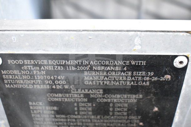 Entree F3-N natural gas deep fat fryer, 90,000 BTU, with label showing model, serial number 13070474V, and specs.