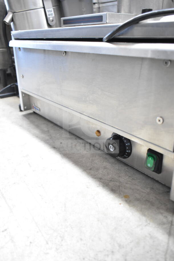 Omcan 43623 Commercial Single Drawer Warming Drawer. Stainless steel, 110-120 volts, 1 phase, temperature control knob.