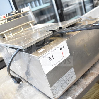 EH81 Countertop Electric Deep Fat Fryer with basket and lid, 110V, 1 phase, used condition, auction label visible.