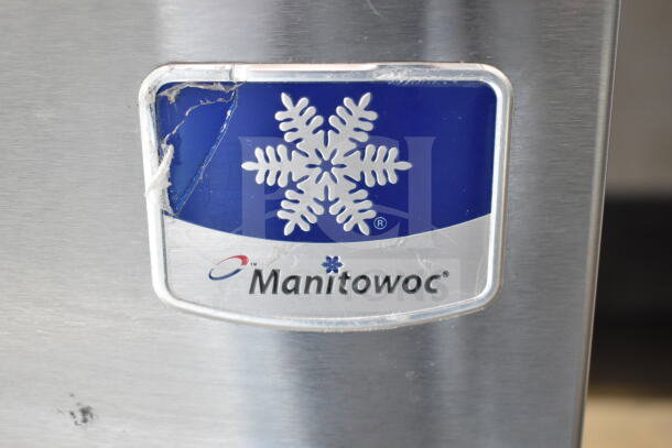 2017 Manitowoc RNS12AT-161 ice maker and water dispenser, showing logo and minor wear on stainless steel finish. 115V, 1 phase.