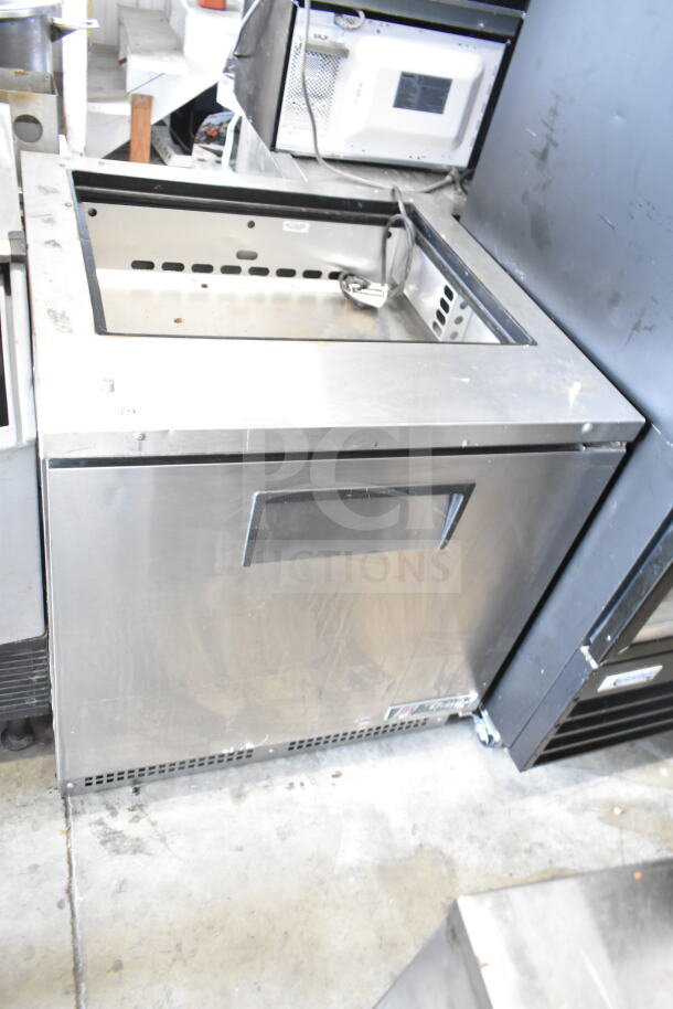 2017 True TFP-32-12M commercial prep table, missing lid, 115V, 1 phase, stainless steel, used condition.