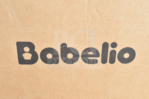 Cardboard box with "Babelio" logo, containing a Babelio Baby Gate. Box appears intact, indicating new condition.