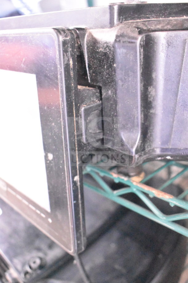 2017 Hobart HTi-7LH26 scale, countertop, screen damage noted, no power cord, 120/208-240V, tested working.