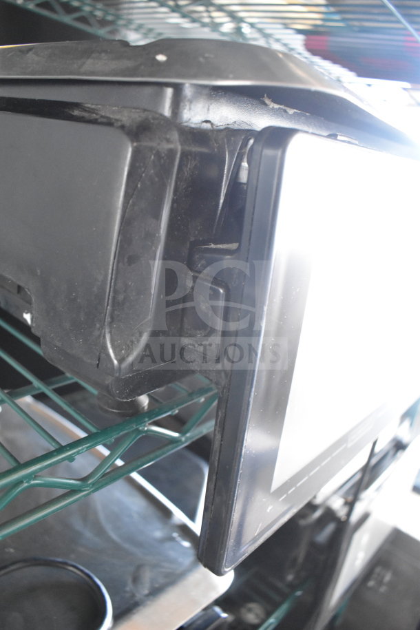 2017 Hobart HTi-7LH26 commercial countertop food portioning scale, tested and working, visible wear on exterior, 1 phase.