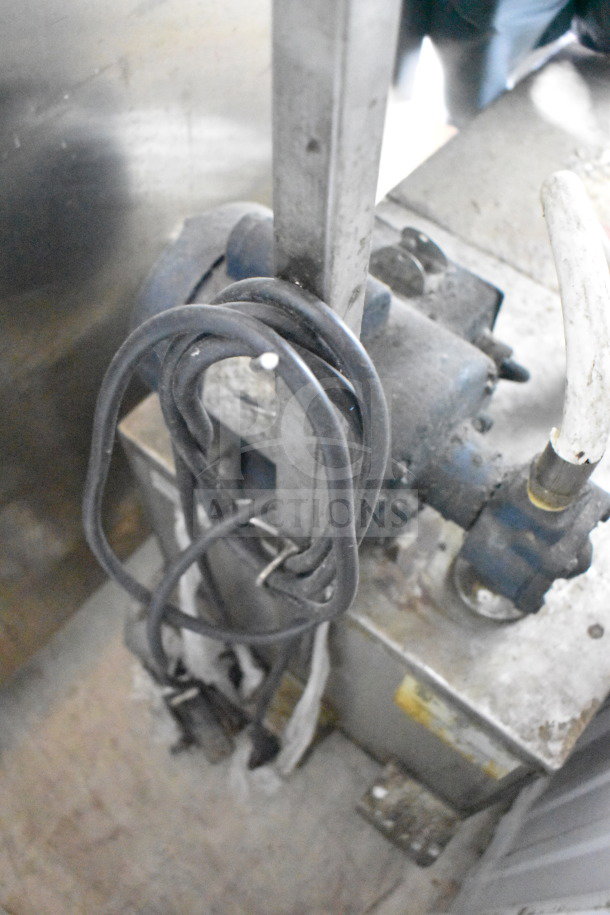 Frontline 402 Commercial Oil Caddy with casters. Features 120V, 1 phase power. Visible hoses and metal frame in used condition.