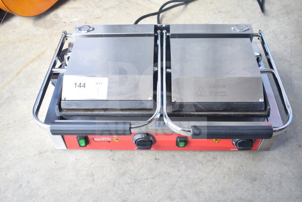 2023 Avantco 177PG400S Countertop Double Panini Press, excellent condition, 120V, 1 Phase, with power and temperature controls.