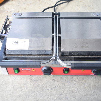 2023 Avantco 177PG400S Countertop Double Panini Press, excellent condition, 120V, 1 Phase, with power and temperature controls.
