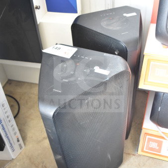 Two Samsung MX-ST4CB speakers, black, slightly dusty. Tags show item number 149, bid multiplier x2. Good condition.
