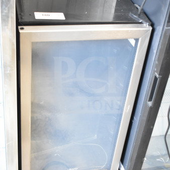 Arctic King ARV115B1AST Mini Cooler Merchandiser, 115 volts, 1 phase, glass door, black finish, excellent condition.
