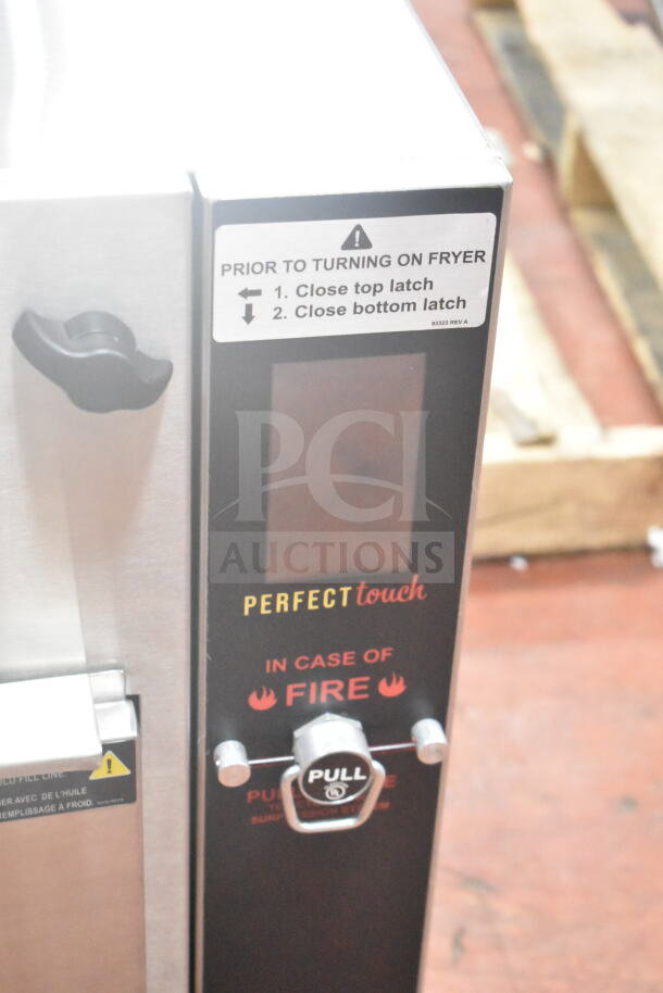Brand new 2024 Perfect Fry PFC730 ventless countertop deep fryer, semi-automatic, 230/400V, 3 phase, scratch and dent condition.