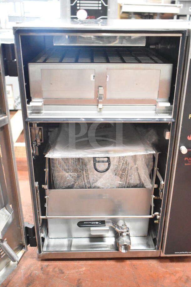 Brand new Perfect Fry PFC730 ventless deep fryer, semi-automatic, 230/400V, 3-phase, with minor scratches and dents.