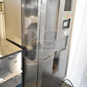 JBT 2ND-GEN-MFJ-HE Fresh N Squeeze citrus juicer, floor model, commercial casters, 115V, 1-phase, excellent condition.