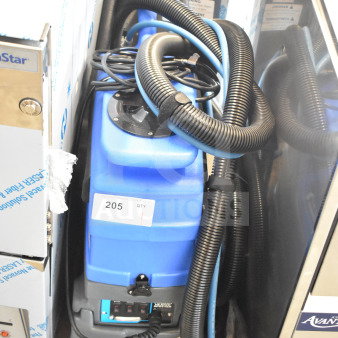 Lavex 2-Stage Heated Spot Extractor, 3 Gallon, 55 PSI with 15' hoses and 4" stainless steel tool. Scratch and dent condition.