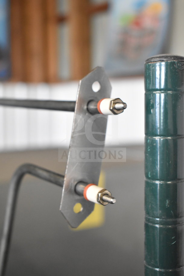 Brand new scratch and dent burner with dual electrodes. Features metal mounting plate, slight cosmetic wear. Ideal for repairs.