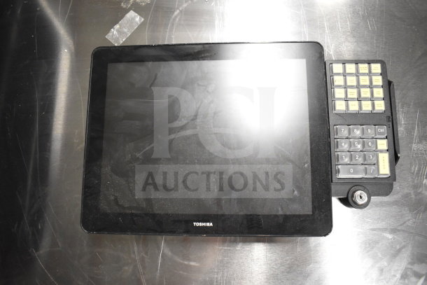 8 monitors featuring Toshiba, HP, and Onn brands, including a Toshiba touchscreen with keypad. Various conditions.
