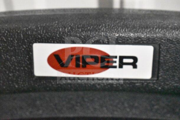 Viper Shovelnose Wet/Dry Vacuum handle, brand new with scratch and dent. Features prominent Viper logo.