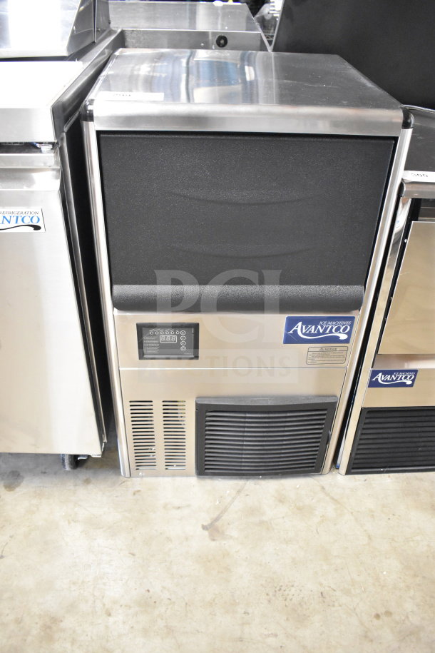 Brand new Avantco 194UN200A commercial undercounter dishwasher, 115V, 1 Phase. Slight scratch and dent.