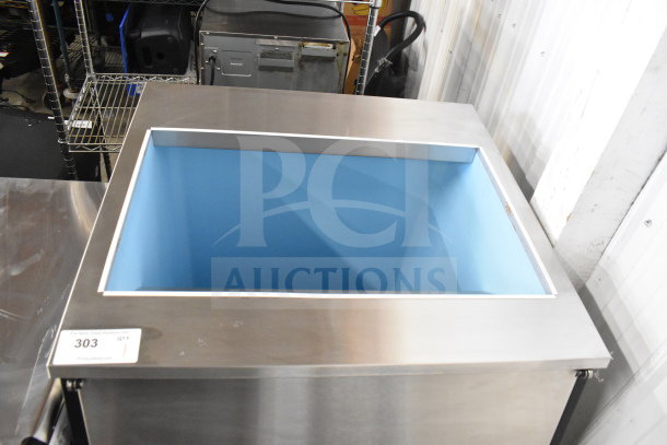 Avantco 194EBIN50030 30" stainless steel ice storage bin, 500 lb capacity, brand new with minor scratches, blue interior.