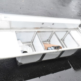 Steelton 522CS31416LR 66" three compartment sink, two 12" drainboards, 14"x16"x12" bowls; brand new, scratch and dent.