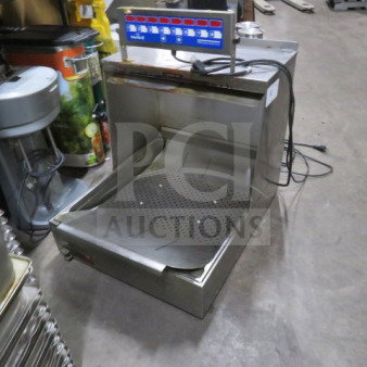 Hatco heated warmer GRFHS-2, 120V, stainless steel, 22x26x23 inches, control panel visible, used condition.