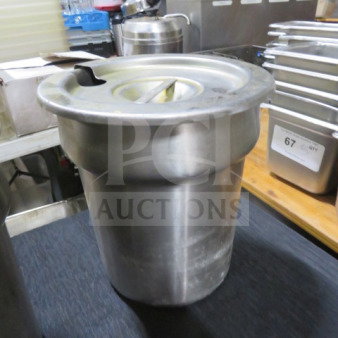 Stainless steel Bain Marie with lid, model 3XBID. In good condition, features a sturdy handle and smooth finish.