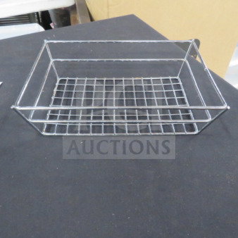 American Metalcraft SSRT962 stainless steel wire grid food basket, 9x6x3 inches, excellent condition.