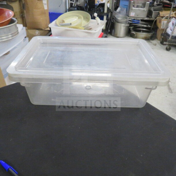 3-gallon Cambro food storage container with lid, clear plastic, used condition.
